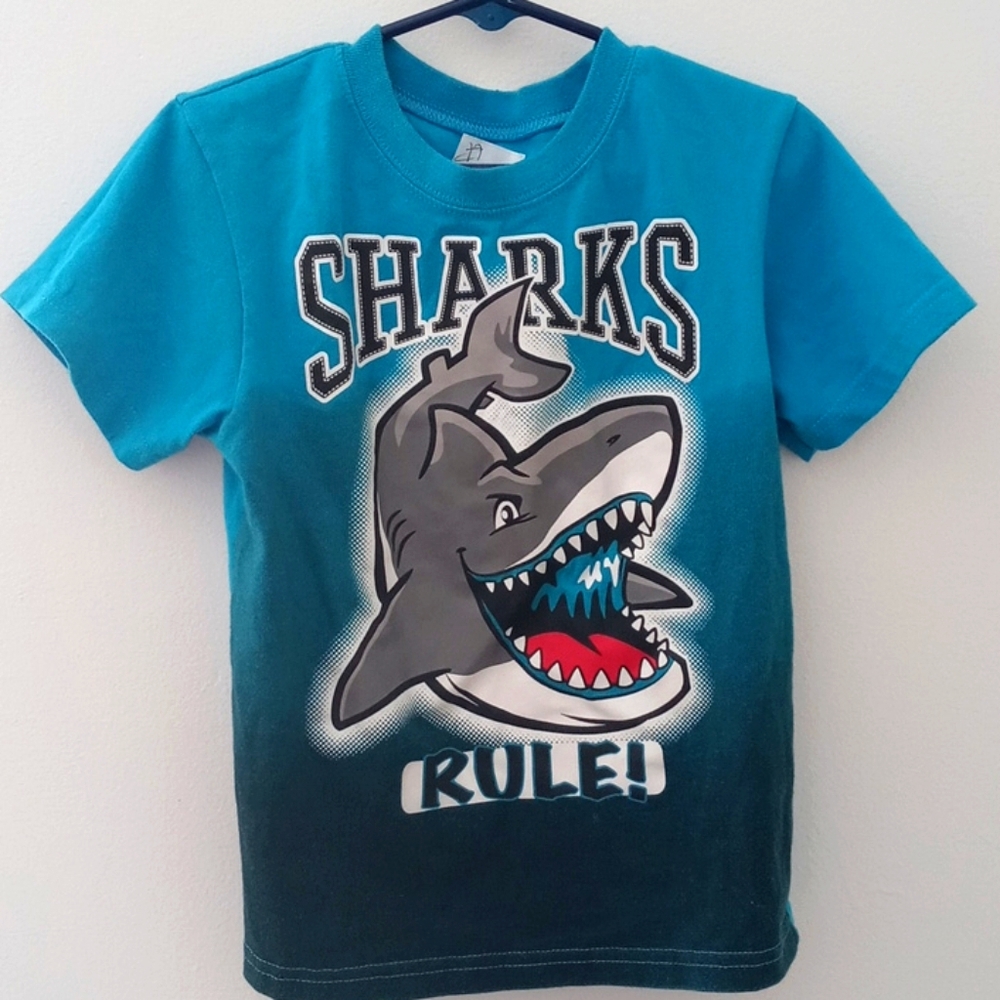 Shark tee